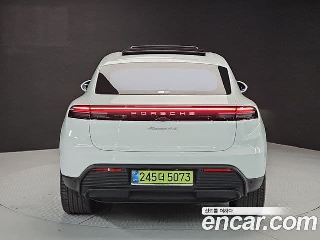 Porsche Macan EV 2025 — ფოტო 4/20