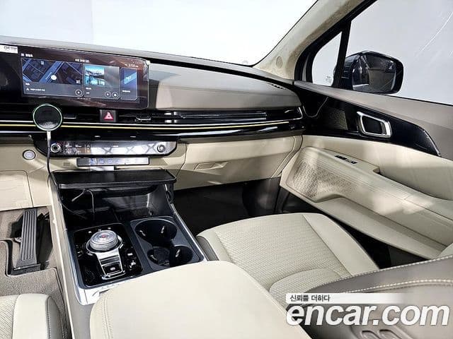 Kia Carnival 2024 — Şəkil 15/20