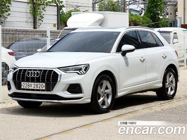 Audi Q3 2020 — Photo 1/20