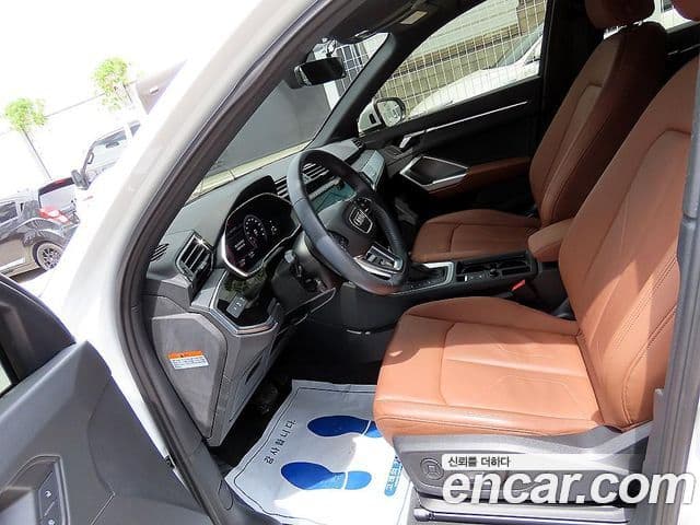 Audi Q3 2020 — Photo 8/20