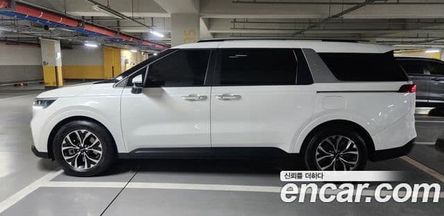 Kia Carnival 2023 — Фото 3/20