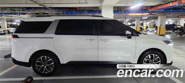 Kia Carnival 2023 — Фото 4/20
