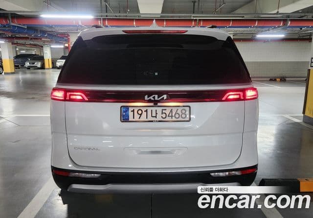 Kia Carnival 2023 — Фото 6/20