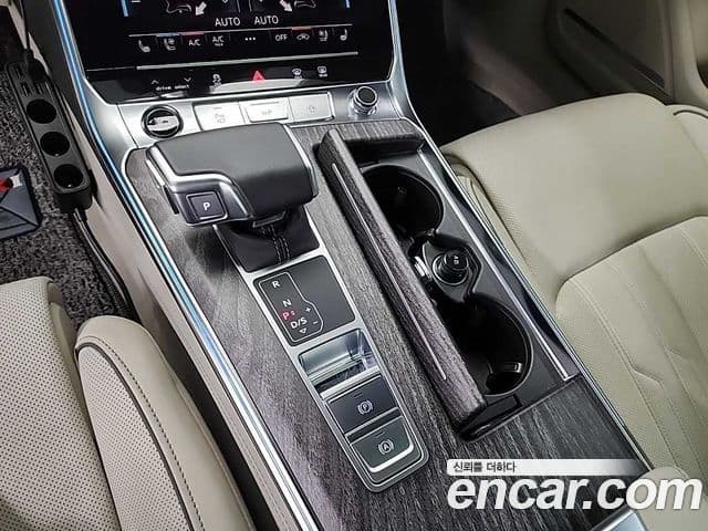 Audi A7 2025 — ფოტო 8/20