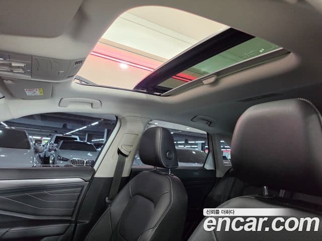 Volkswagen Jetta 2022 — ფოტო 14/19