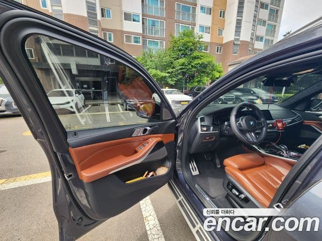 BMW X7 2021 — Photo 7/20