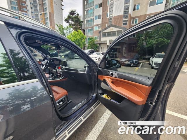 BMW X7 2021 — Photo 20/20