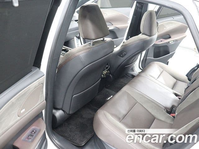 Lexus RX350h 2025 — Şəkil 9/20