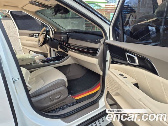 Kia Carnival 2024 — Şəkil 7/20