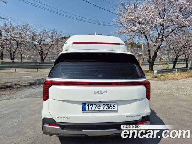 Kia Carnival 2024 — Şəkil 19/20
