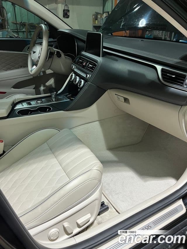 Genesis G70 2018 — Şəkil 9/18