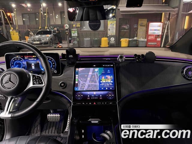 Mercedes-Benz EQE SUV 2023 — ფოტო 16/16
