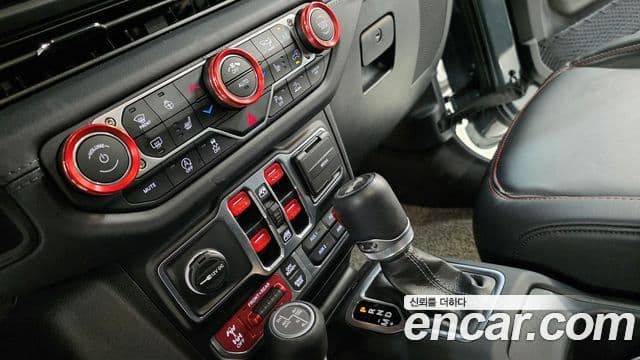 Jeep Wrangler 2025 — Şəkil 12/20