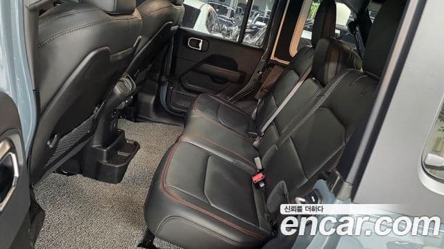 Jeep Wrangler 2025 — Şəkil 18/20