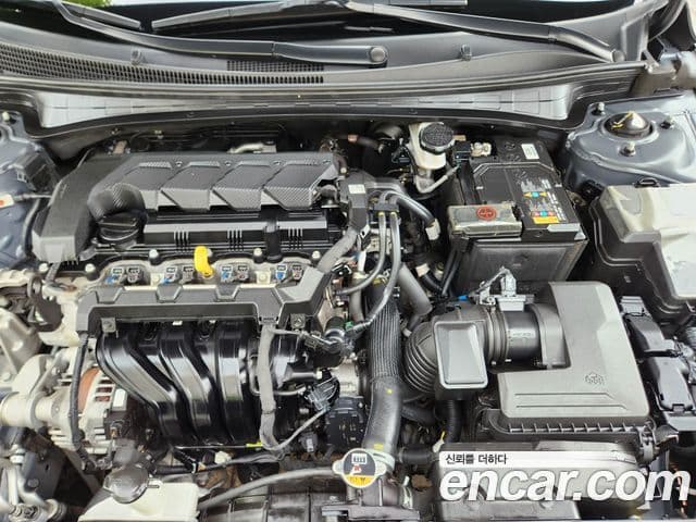 Hyundai Avante 2022 — Şəkil 10/17