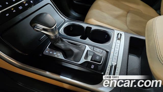 Kia Carnival 2022 — Şəkil 13/20