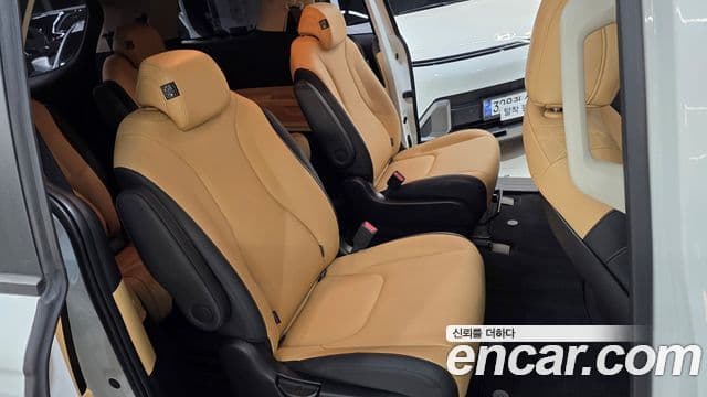 Kia Carnival 2022 — Şəkil 19/20