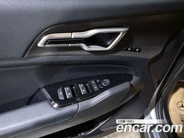 Kia Sportage 2022 — ფოტო 13/20