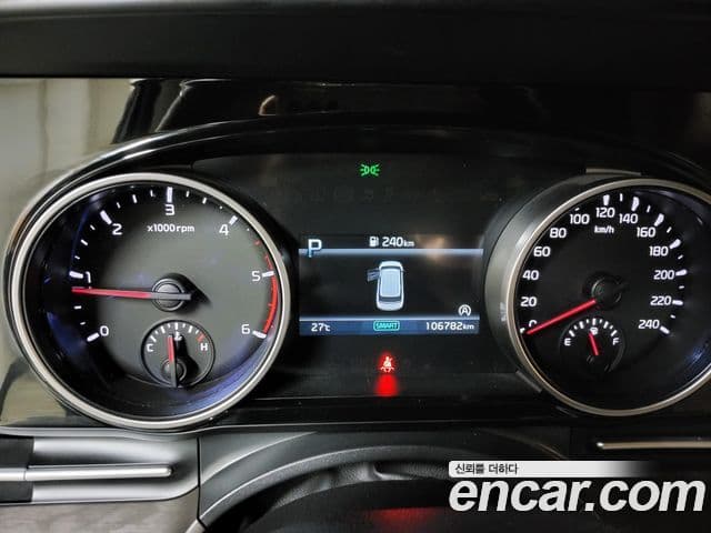 Kia Carnival 2022 — ფოტო 14/20