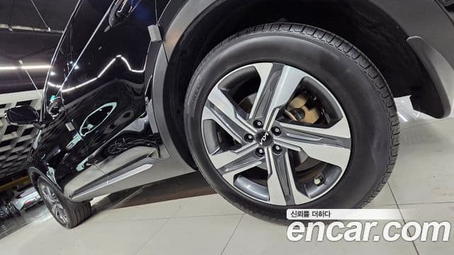 Kia Sorento 2023 — Фото 19/20