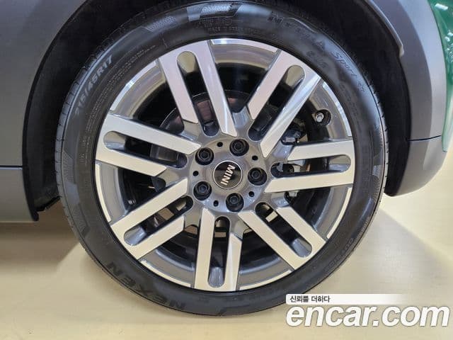 Mini Cooper C 2025 — ფოტო 8/20