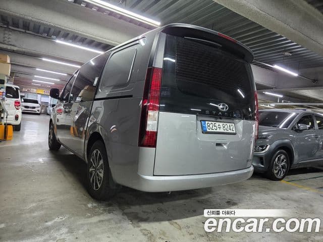 Hyundai Staria 2022 — Şəkil 8/20