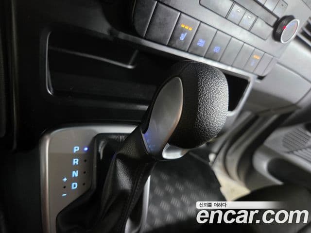 Hyundai Staria 2022 — Şəkil 19/20