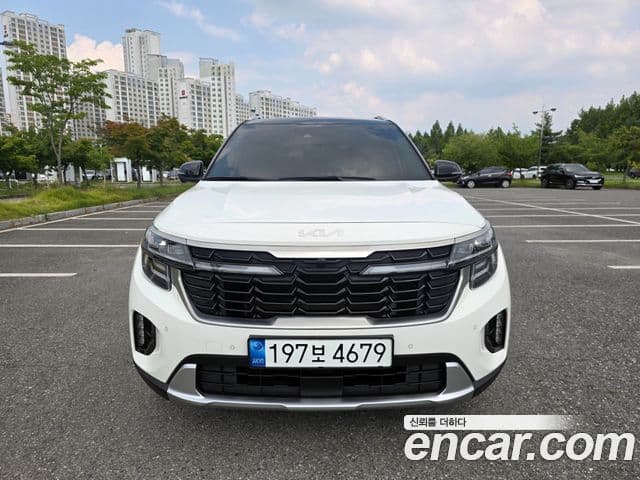 Kia Seltos 2022 — ფოტო 2/20