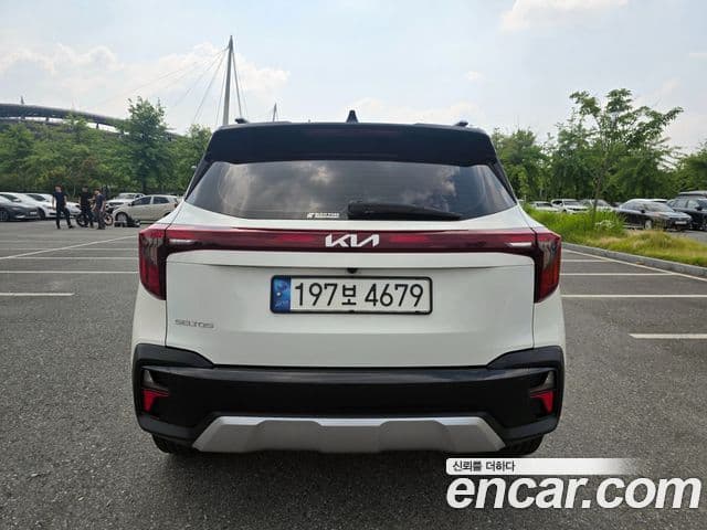 Kia Seltos 2022 — ფოტო 3/20