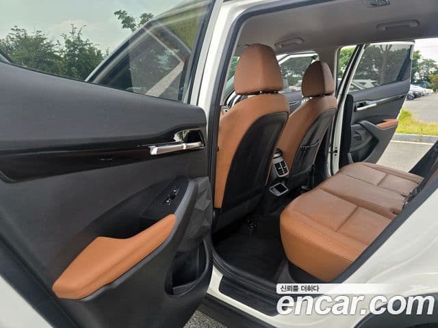 Kia Seltos 2022 — ფოტო 13/20