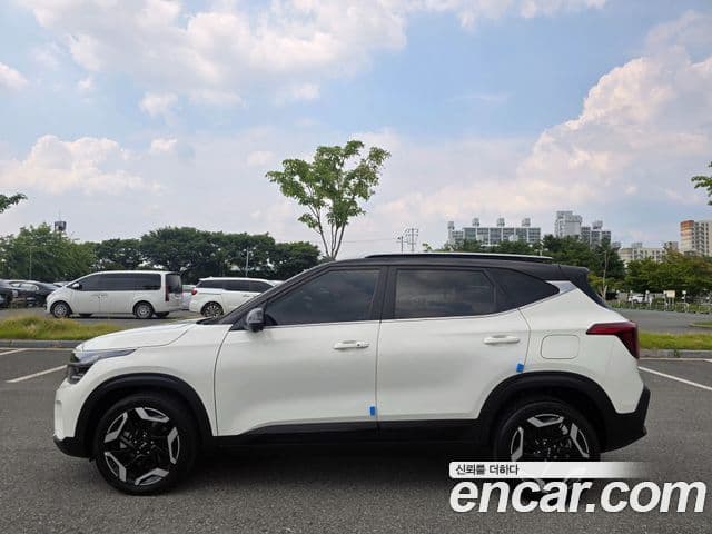Kia Seltos 2022 — ფოტო 20/20