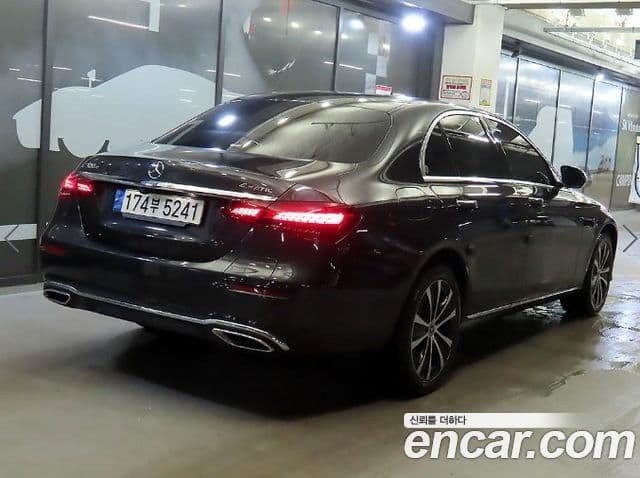 Mercedes-Benz E-Class 2021 — Şəkil 9/20