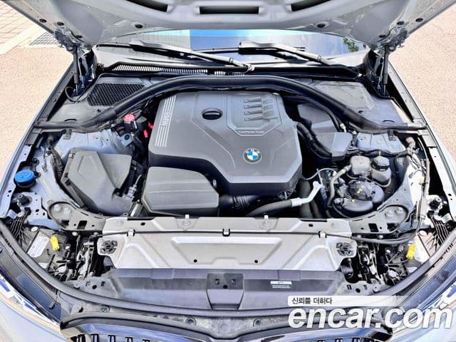BMW 3 Series 2023 — ფოტო 6/20