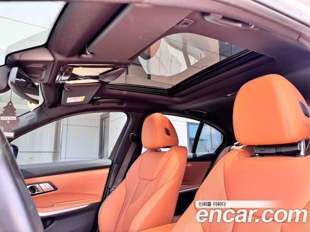 BMW 3 Series 2023 — ფოტო 17/20