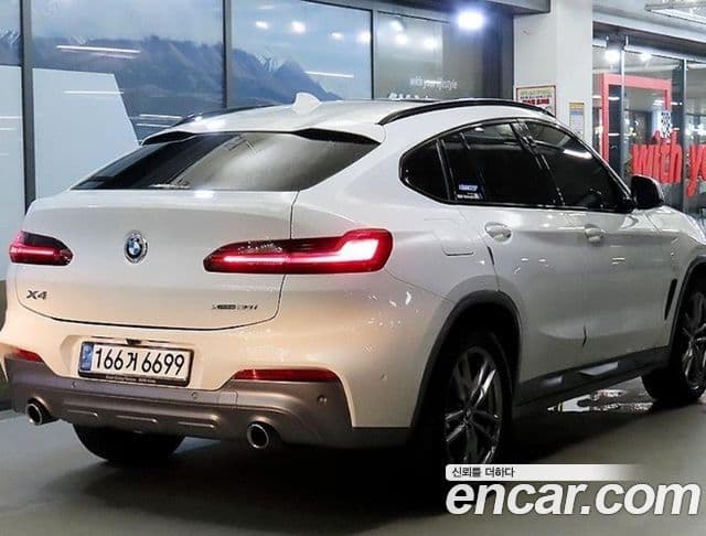 BMW X4 2021 — ფოტო 4/20