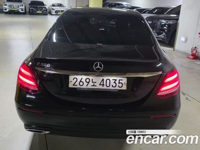 Mercedes-Benz E-Class 2020 — ფოტო 4/20