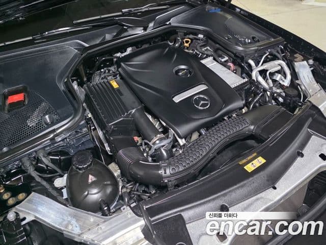 Mercedes-Benz E-Class 2020 — ფოტო 6/20