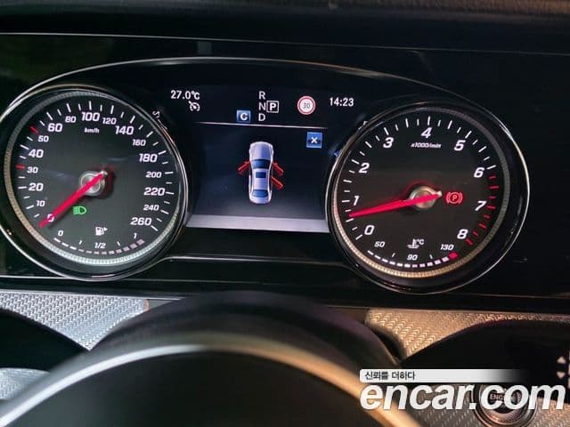 Mercedes-Benz E-Class 2020 — ფოტო 8/20