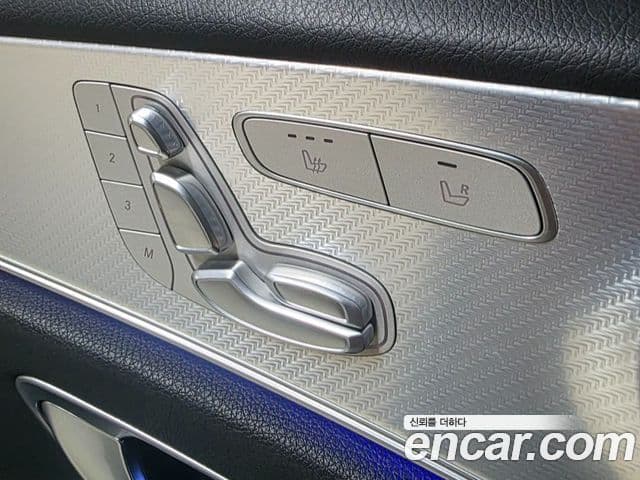 Mercedes-Benz E-Class 2020 — ფოტო 16/20