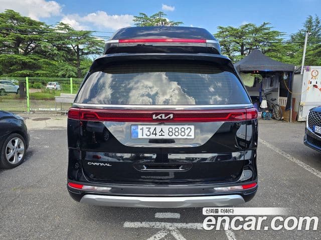 Kia Carnival 2022 — Фото 3/20
