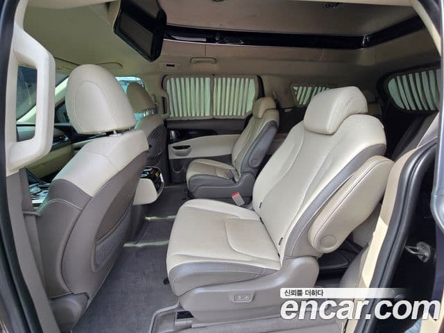 Kia Carnival 2022 — Фото 11/20