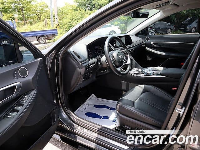 Hyundai Sonata 2022 — ფოტო 5/20