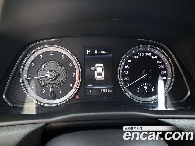Hyundai Sonata 2022 — ფოტო 8/20