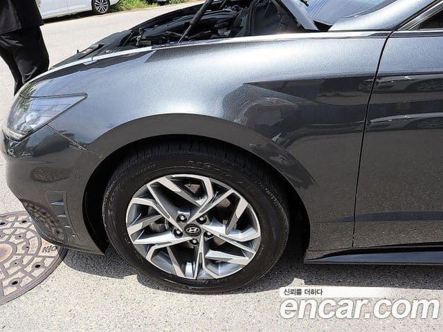 Hyundai Sonata 2022 — ფოტო 17/20
