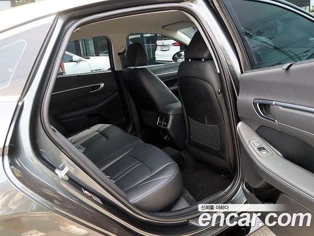 Hyundai Sonata 2022 — ფოტო 15/20