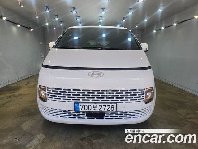 Hyundai Staria 2024 — Фото 1/20