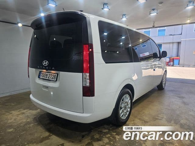 Hyundai Staria 2024 — Фото 3/20