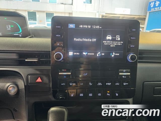 Hyundai Staria 2024 — Фото 11/20