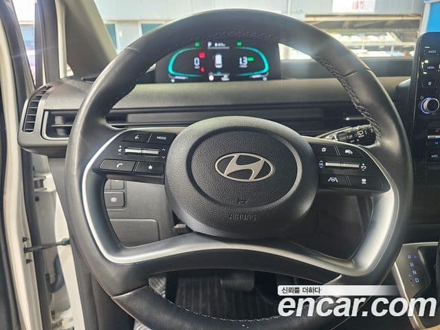 Hyundai Staria 2024 — Фото 13/20