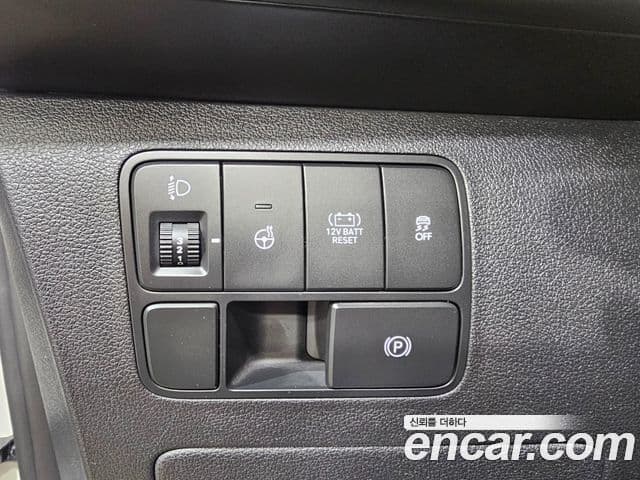 Hyundai Staria 2024 — Фото 17/20